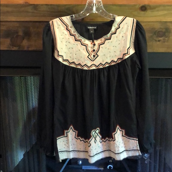 Fashion Fuse Tops - Boutique Peseant Blouse - NWT - Medium